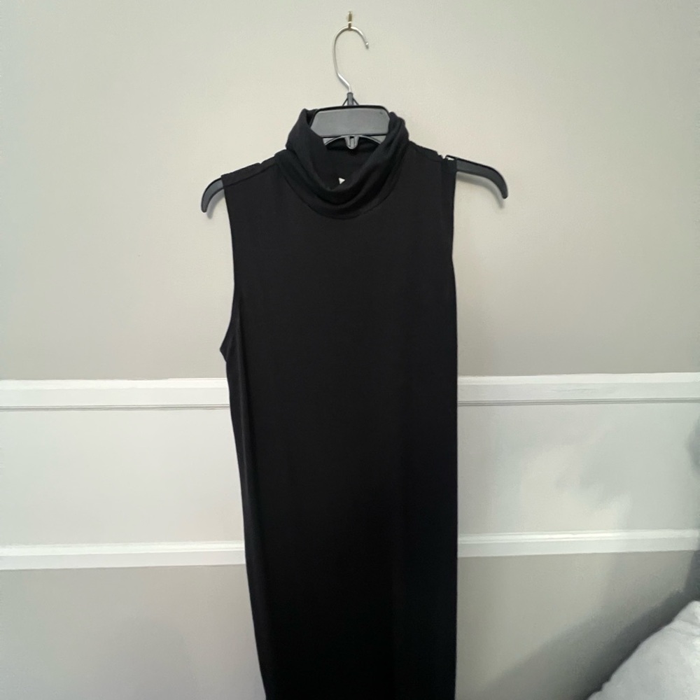 Old Navy Black Sleeveless Midi Dress